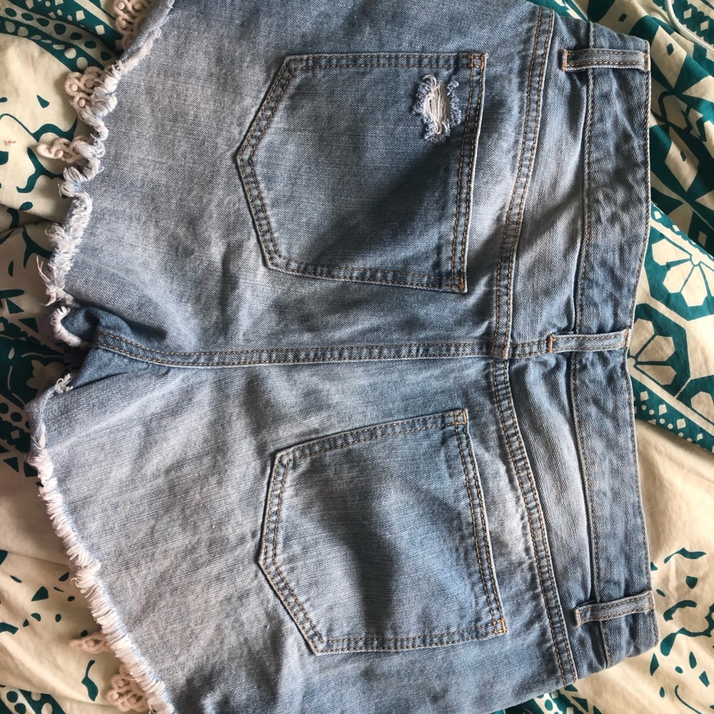 Design Lab Shorts - Picture 3 of 3